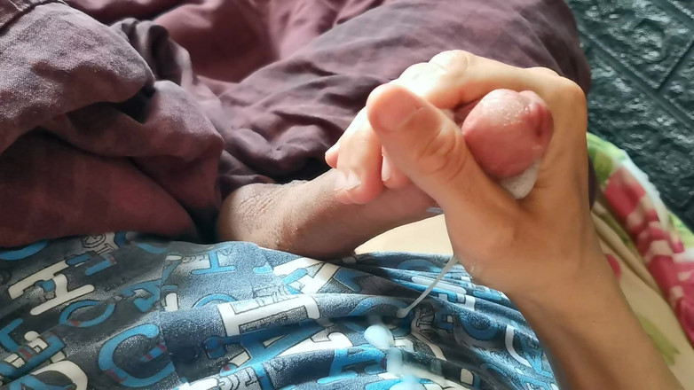 SEXY_GUYBEST: Мощный камшот и много спермы после длительного воздержания!