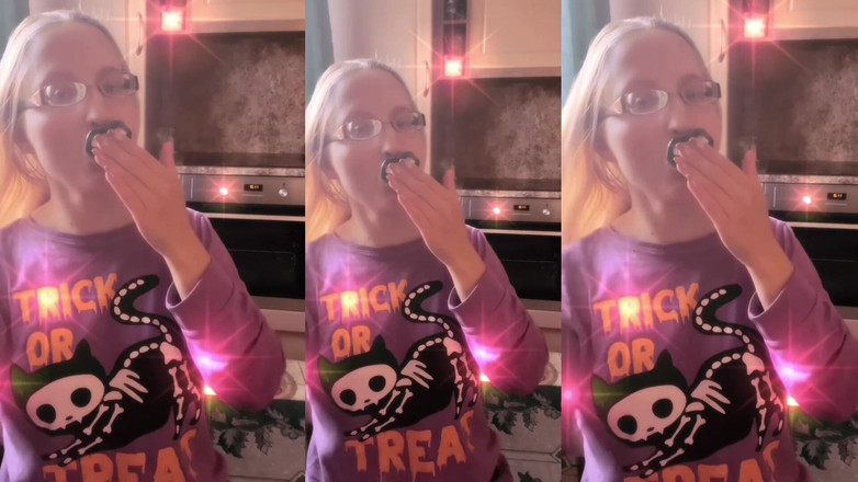 FinDom Goaldigger: Asmr long, une blonde se fait brosser les cheveux