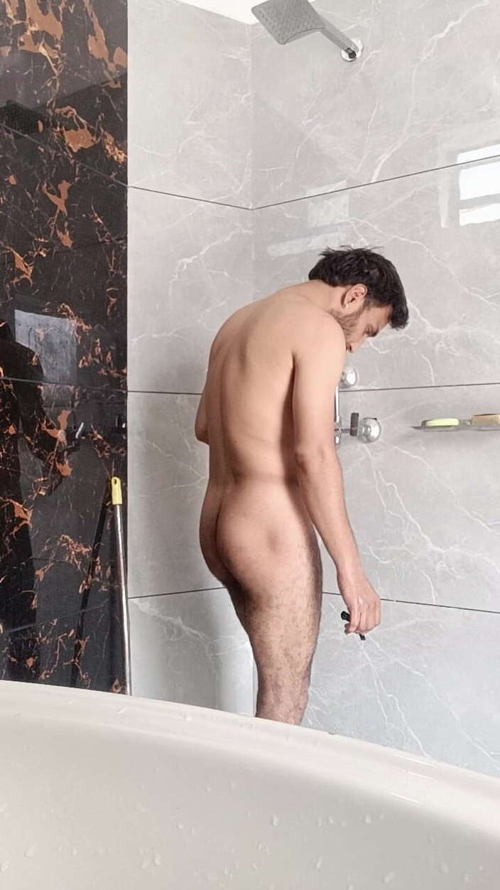 Rajasthani-old-lover: 라이브 친구들과 자위를 즐기는 인도 핫한 남자