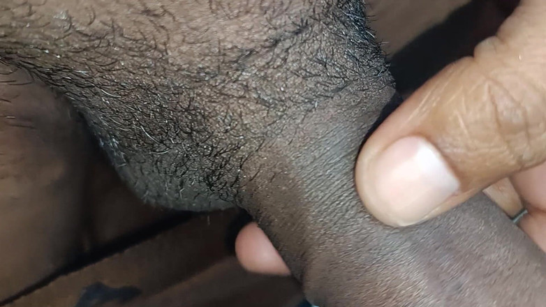 Suryabhauu ki masti: Rajasthani chlapec v koupelně honí můj penis