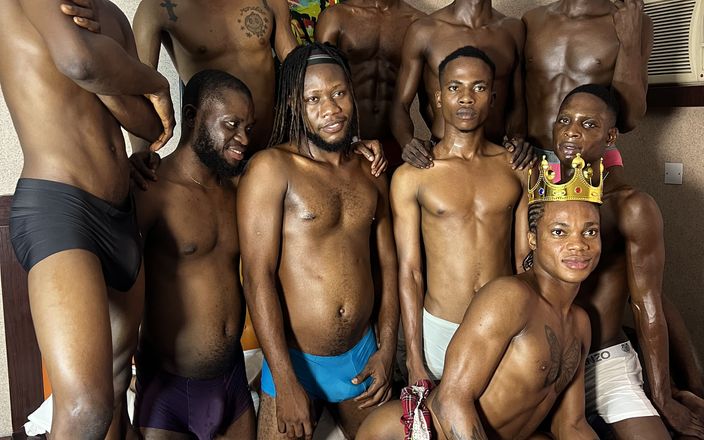 Baddestboyx: La regina nigeriana e le sue 9 fedeli concubine