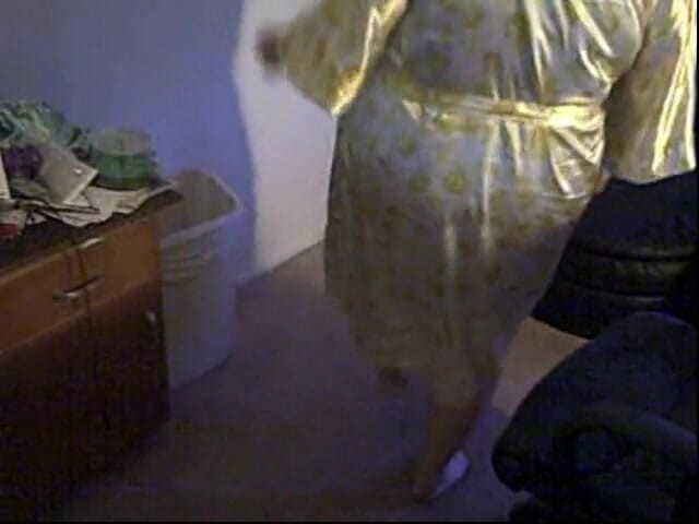 BBW nurse Vicki adventures with friends: Cam show of me playing with some balloons