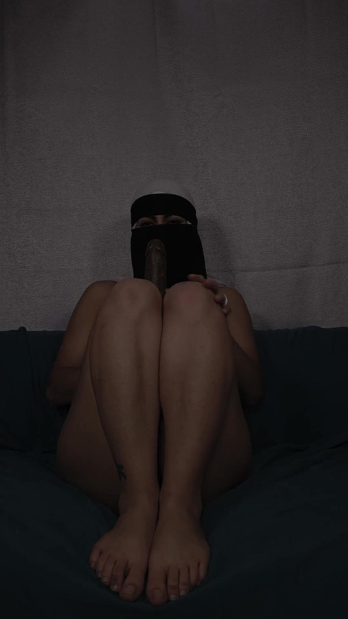 MiaNIqab: Mia Niqab mi-a plăcut vedere de sus în jos