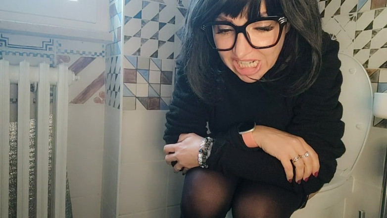 savannahamatoriale: Только в туалете я чувствую себя действительно свободным