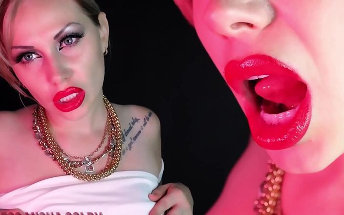 Goddess Misha Goldy: Je vais pénétrer au fond de ta tête et y...