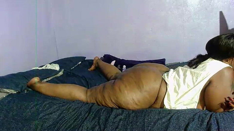 Legendary Booty Overdose: Şişman götlü orta yaşlı seksi kadının büyük zenci yarağına ihtiyacı...