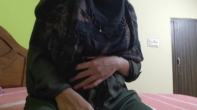 Hope Love: Muslimisches mädchen mit schönen möpsen und perfektem körpergefühl geil