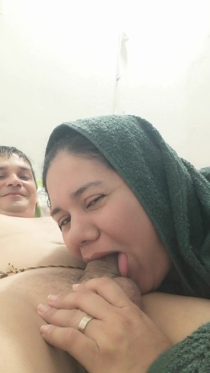 Valkyrie and Luigy Couple: Sucer une bite délicieuse comme il est délicieux de sucer