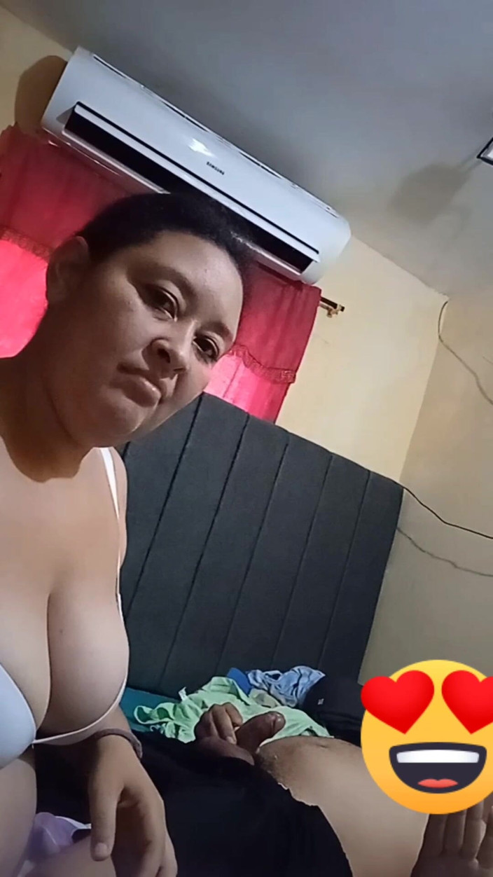 Jaky2023: Pozval moji macechu, 45letou děvku s velkým zadkem, do domu a...