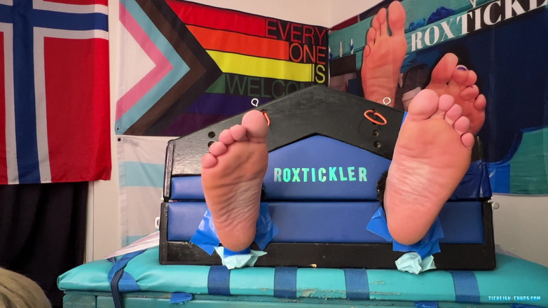 Ticklish Chubs: Grăsuța Oscar pentru prima dată