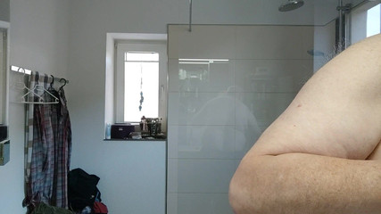 Karlchengeil: I Love My Body!