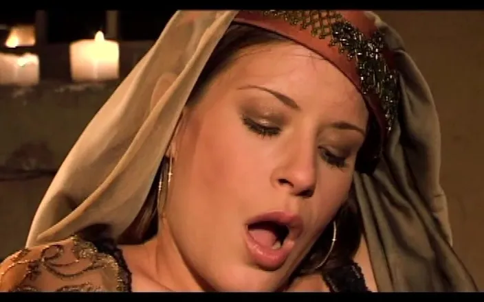 Inhonorof porn: This Horny Milady of the Middle Age Has Her Pussy...