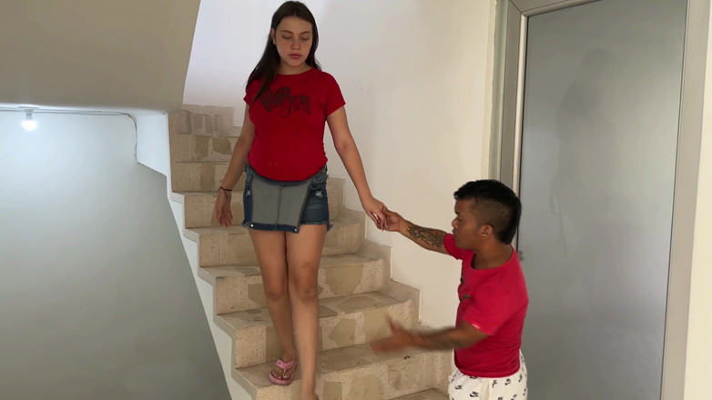 Julianaburning: Adik tiriku yang lagi hamil setuju untuk sama aku gara-gara...