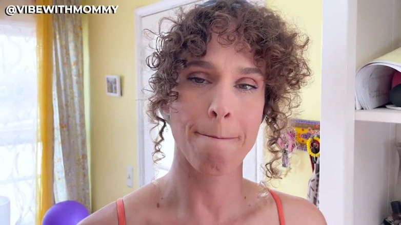VibeWithMommy: Angepisste stiefmutters analmedizin!