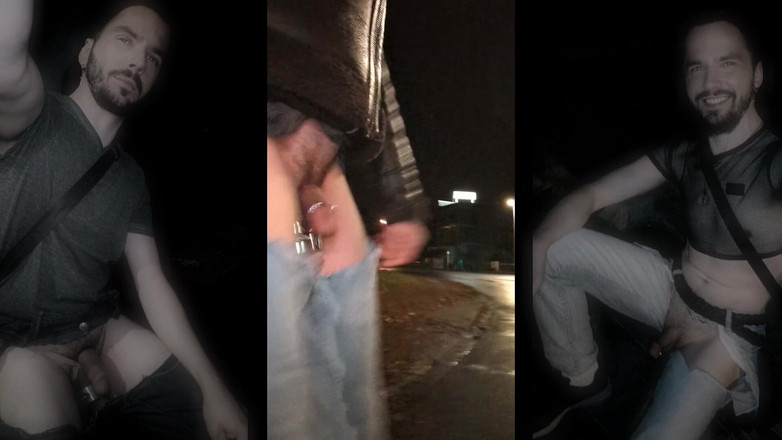 kinkygaynudist: 찢어진 청바지 산책 - 상상력에 남아 아무것도!