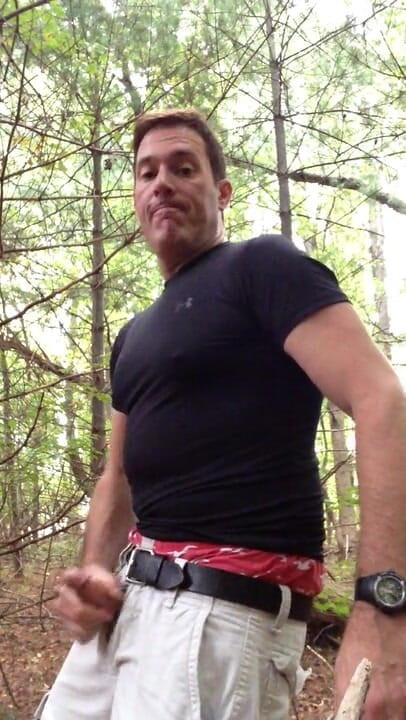 TJenner: Zich aftrekken in het bos en pov klaarkomen