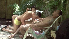 Just x gays: Ketagihan twink mentah.