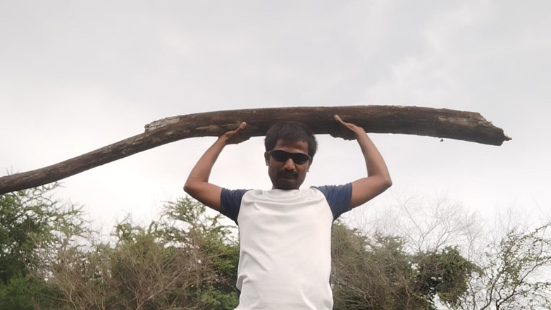 KUMBHA MANOJ KUMAR: Indian Xhard - Living in Forest Alone Doing Hard-core Exercises