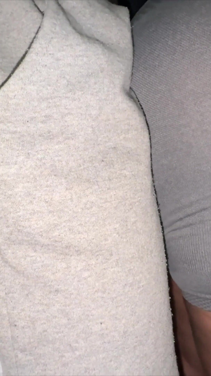 CoupleOfHotSins: Stranger Si Tocca Il Culo E Diventa Duro per La...