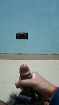 Handjob dengan cincin zakar