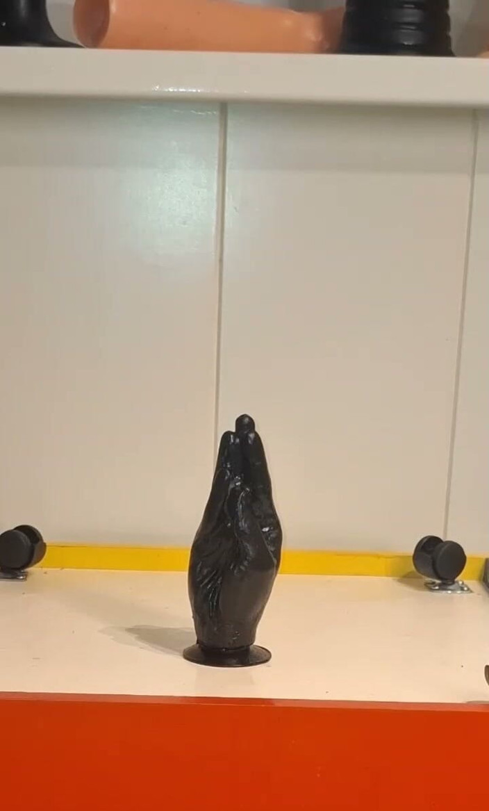NoFace Twink X: Close-up! Anal play twink cavalgando vibrador