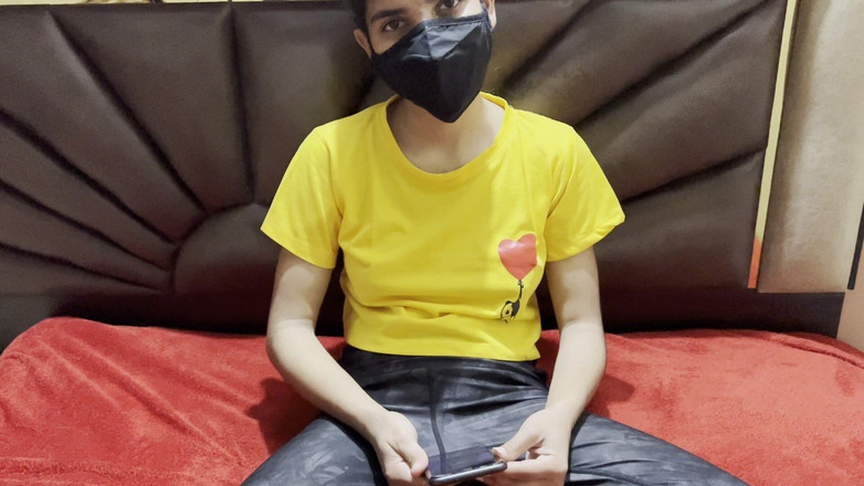 SnowyAir7: Desi tetička si užívá šukání s nejlepším přítelem jejího nevlastního syna