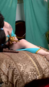 Pornstarplatinum Leya Falcon se folla con dos consoladores