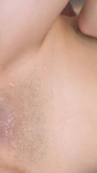 La magra teen asiatica rin Aoki seduce ragazzi in una spa e viene scopata nella sua figa stretta