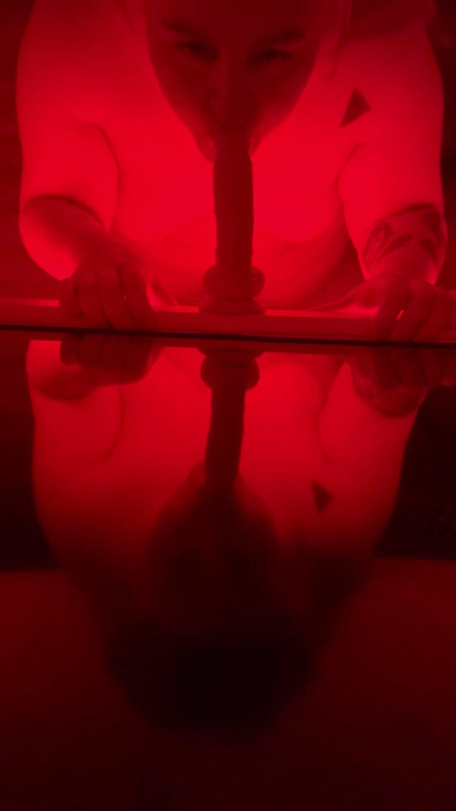 BBW MILF Deepthroats Dildo Messy POV (Quinnicide) BBW MILF Deepthroats Dildo Messy POV (Quinnicide)