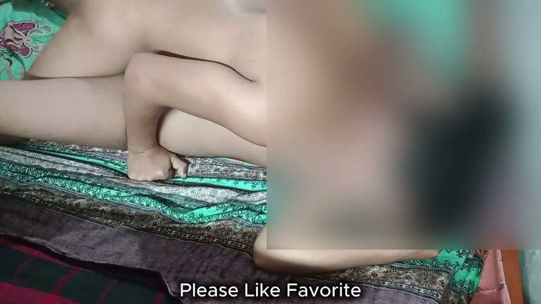 newsexmi12: Cute Girl Lost Her Virginity for the First Time