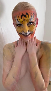 Tiger Bodypaint prysznic solo grać