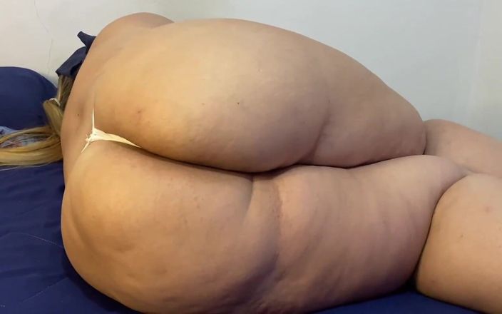 Soraya Culona: Eu pego minha madrasta Soraya nua na minha cama! Sua...