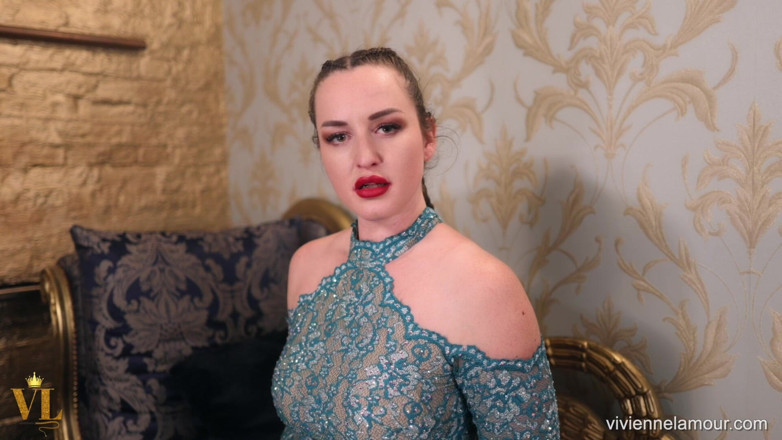 Vivienne l'Amour: Vivienne L'amour - Smoke and Stroke with Goddess 1080p Full HD