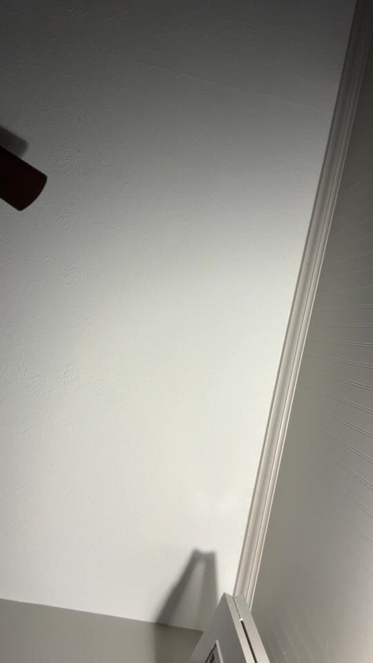 KingDom24: このムラムラした女のエッジを自分で聞くために音量を上げてください