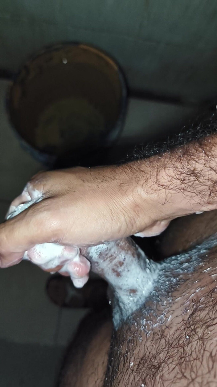 Cute boy jerks off: Lelaki Gay Melancap Di Rumah Ibu Bapanya Apabila Mereka Tiada