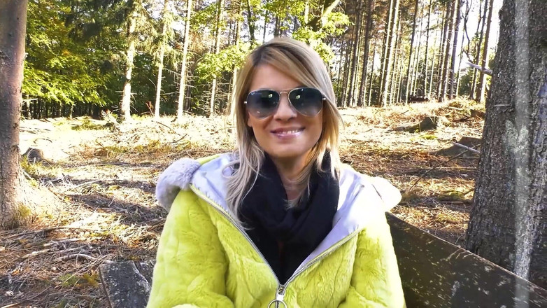 German Full Movies: MILF blondă excitată vrea să fie futută și stropită peste tot