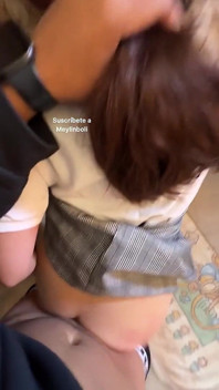Une écolière chevauche son professeur mexicain sexy trompe son petit ami