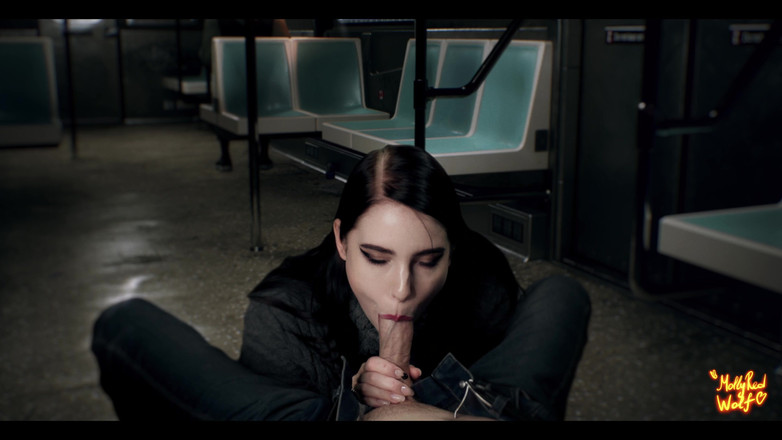 MollyRedWolf: Bonita estranha me chupou no trem - Mollyredwolf