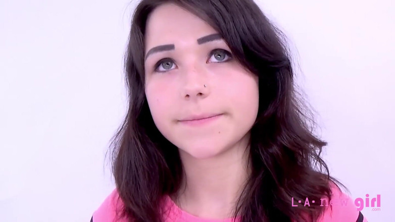 L.A. New Girl: Teen nhỏ xíu nghiệp dư bú & địt con cu to tại...