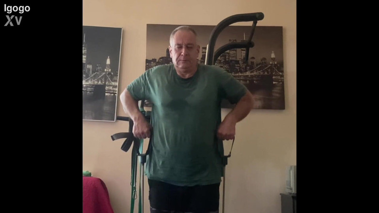 Alex Igogo: Masturbation zu hause