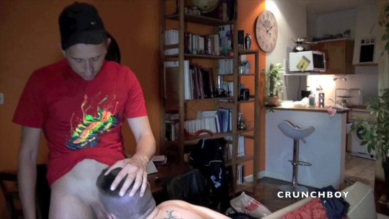 Raw French Bad boys: Sürtük Parisli 2 kötü oğlan tarafından sikiliyor