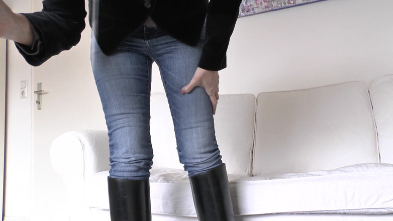 Lady Victoria Valente: Be My Ashtray and Spittoon, Mistress in Rubber Riding Boots,...