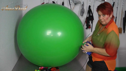 Anna Devot: Mega ballon opgeblazen