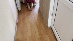 Teen and Milf Female Sex: Fotto la figa della mia ragazza bloccata sul divano e...