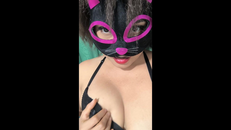 NEGRITA SEXY: Я отмечала день рождения в костюме. Мой отчим был со мной, и у нас был удивительный секс.