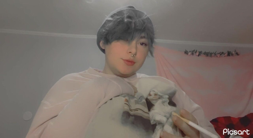 Mushroombitchx: 흡연과 자기 젖탱이 빨기