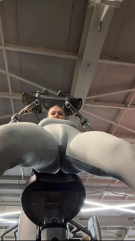 Masturbate in the Gym so Hard