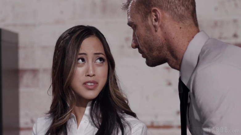 Pure Taboo: Pure Taboo Alexia Anders同意将她的童贞交给声称这是上帝的意志的老师