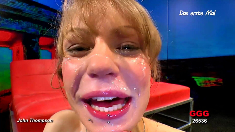 GGG John Thompson Studio: Ggg John Thompson - La Ragazza Tatuata Ingoia Sperma E Viene...