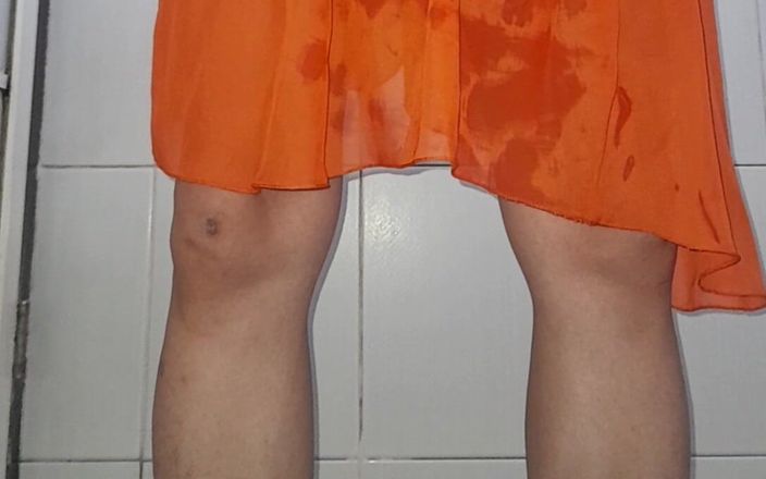 Naomisinka: Asiatic crossdresser cumming purtând rochie chiffon de mătase
